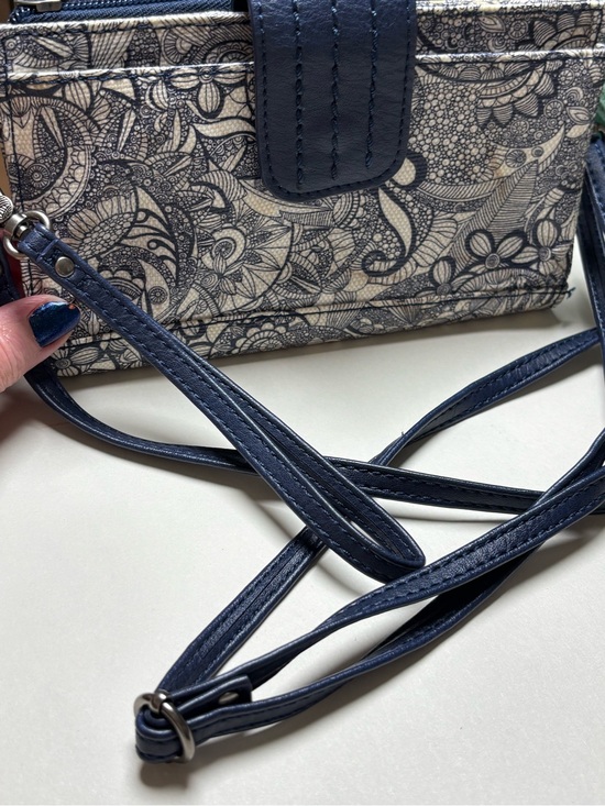 Sakroots Artist Circle Navy/Cream Convertible Backpack w/Matching Wristlet main image 10